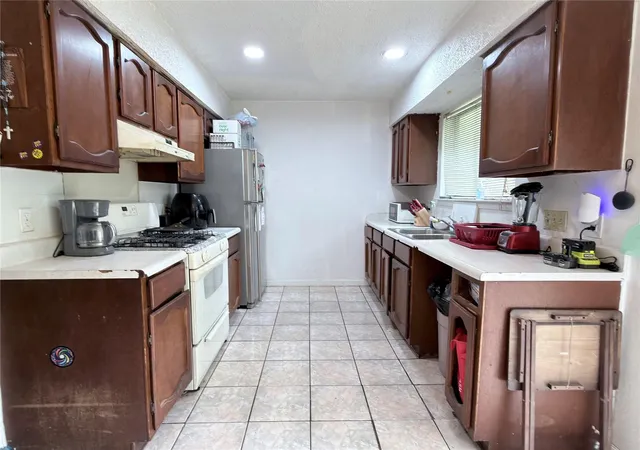 2nd image of 2512 E Stassney Ln, Austin, TX 78744 | MLS# 8279260