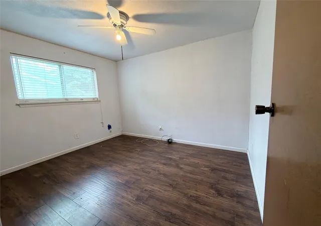 4th image of 2512 E Stassney Ln, Austin, TX 78744 | MLS# 8279260