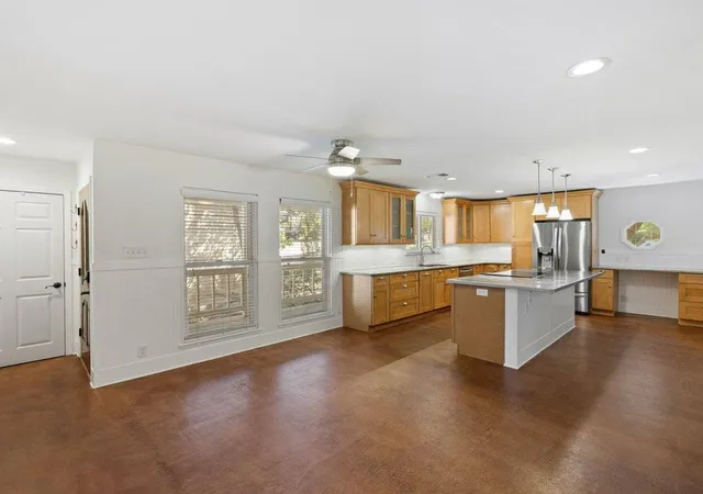 3rd image of 4702 Fawnwood Cv, Austin, TX 78735 | MLS# 8995412