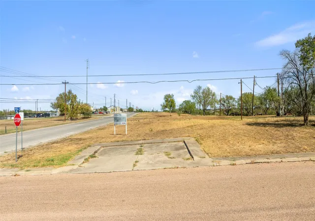 Photo 3 of Land for sale at 711 1 Avenue N St, Marble Falls, TX 78654 | MLS# 3373001 | Listing updated on 2026-06-22