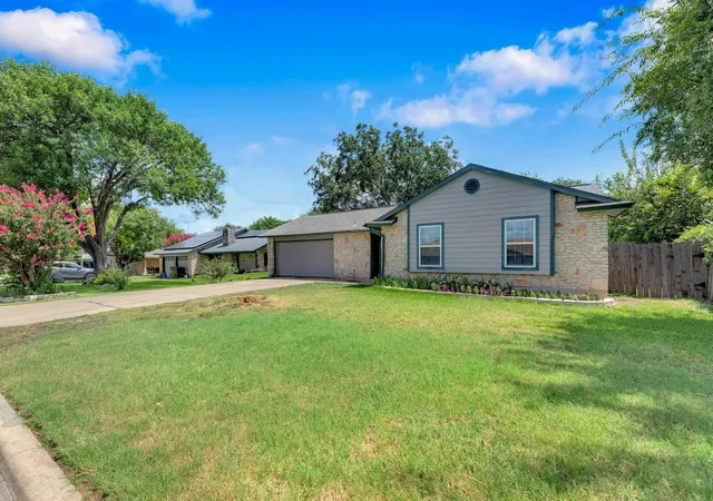 Photo 3 of Single family home for sale at 607 Garden Path Cv, Round Rock, TX 78664 | MLS# 2720598 | Listing updated on 2026-06-10