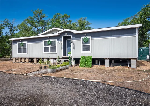 Homes for sale in Paige, TX | 1686 Fm 2104, Paige, TX 78659 | MLS# 9623858