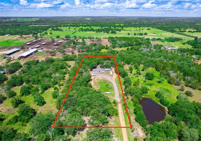 3rd image of 1686 Fm 2104, Paige, TX 78659 | MLS# 9623858