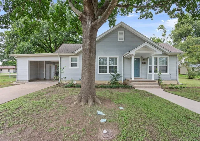 Homes for sale in Cameron, TX | 1607 N Harding Ave, Cameron, TX 76520 | MLS# 9277768