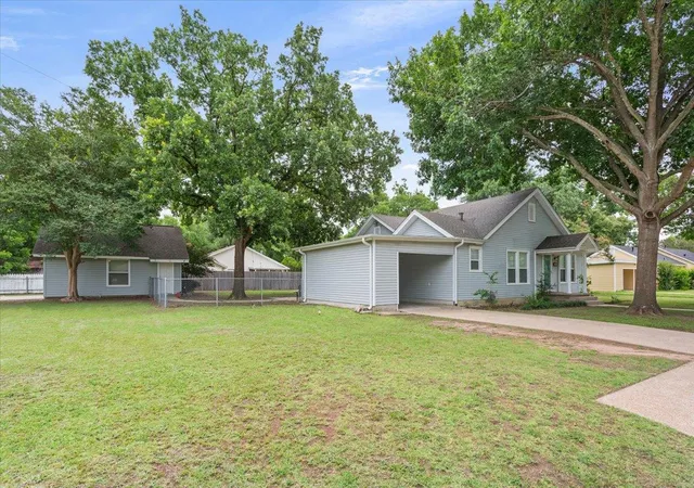 Homes for sale in Cameron, TX | 1607 N Harding Ave, Cameron, TX 76520 | MLS# 9277768