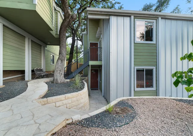 3rd image of 3601 Menchaca Rd #110, Austin, TX 78704 | MLS# 5759415