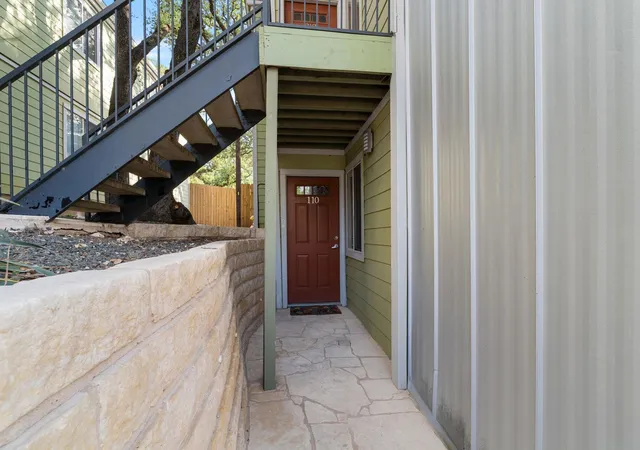 4th image of 3601 Menchaca Rd #110, Austin, TX 78704 | MLS# 5759415