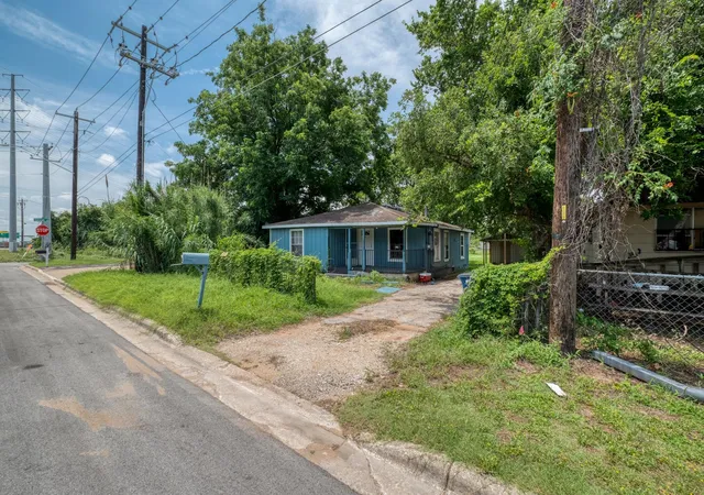 Photo 1 of Single family home for sale at 6409 Del Monte Rd, Austin, TX 78741 | MLS# 1212336 | Listing updated on 2026-06-10