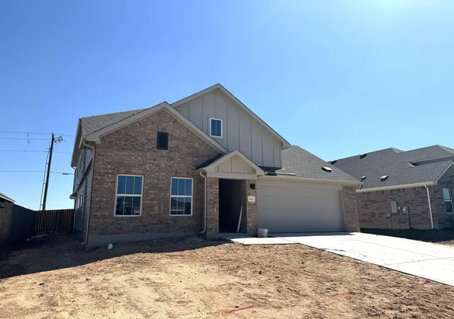 Photo 2 of Sale Pending at 612 Quail Convey Dr, Jarrell, TX 76537 | MLS# 5196928 | Listing updated on 2026-10-13