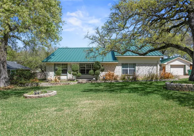 Photo 1 of Single family home for sale at 986 Benchmark Trl, Belton, TX 76513 | MLS# 4619795 | Listing updated on 2026-09-23