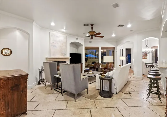 Photo 4 of Single family home for sale at 18 Hedgebrook Way, The Hills, TX 78738 | MLS# 5146383 | Listing updated on 2026-09-12