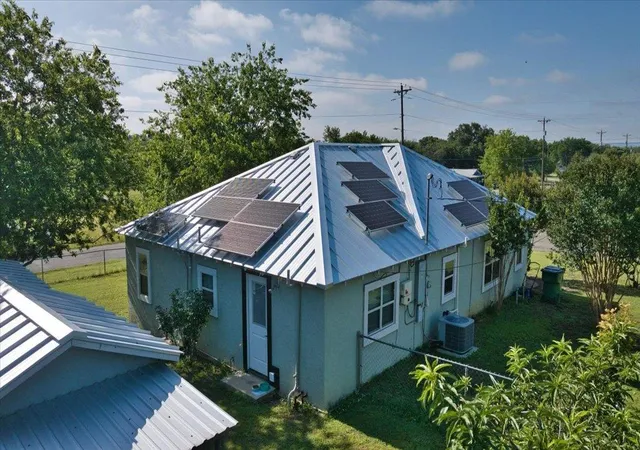 Homes for sale in Llano, TX | 209 E Houston St, Llano, TX 78643 | MLS# 1854827