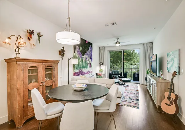 Listing Photo 4 - Condo for sale in building located at 2733 Dulce Ln, Austin, TX 78704 - Unit #623