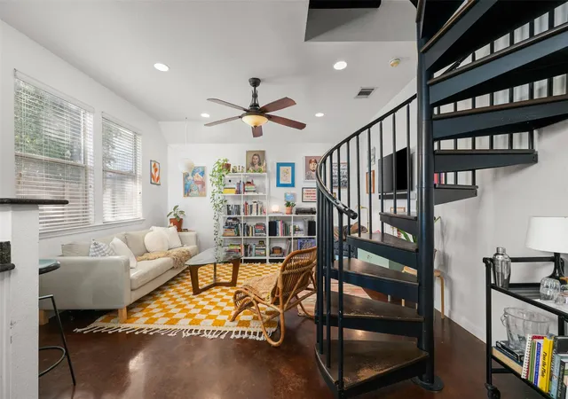 Photo 1 of Single family home for sale at 1610 Willow St, Austin, TX 78702 | MLS# 5478955 | Listing updated on 2026-06-15