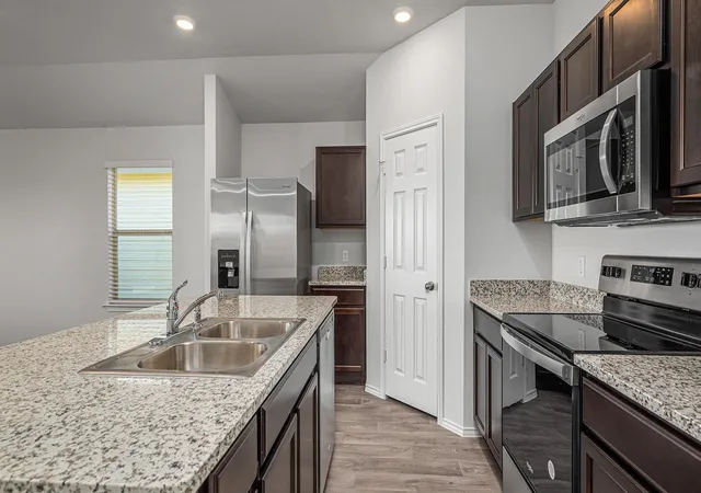 5th image of 205 Mcnamara Ct, Jarrell, TX 76537 | MLS# 5408635