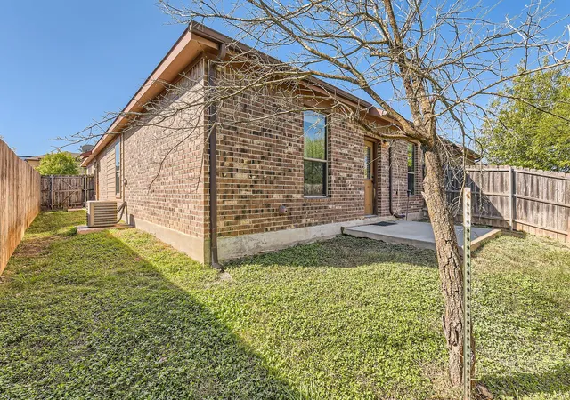 Photo 4 of Townhouse for sale at 107 Creekside Villa Dr, Kyle, TX 78640 | MLS# 1620339 | Listing updated on 2026-06-11