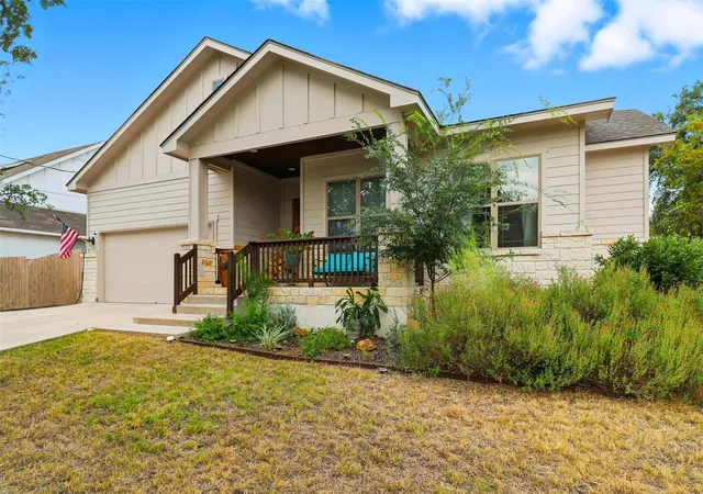 Homes for sale in Horseshoe Bay, TX | 103 Kings Wy, Horseshoe Bay, TX 78657 | MLS# 8757583