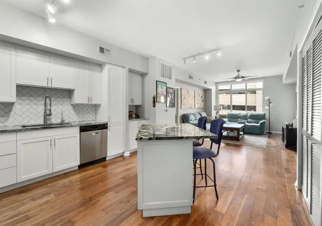 5th image of 54 Rainey St, Austin, TX 78701