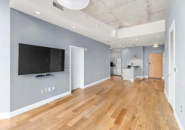 Photo 3 of Condo for sale at 360 Nueces St #1611, Austin, TX 78701 | MLS# 1048862 | Listing updated on 2026-10-16
