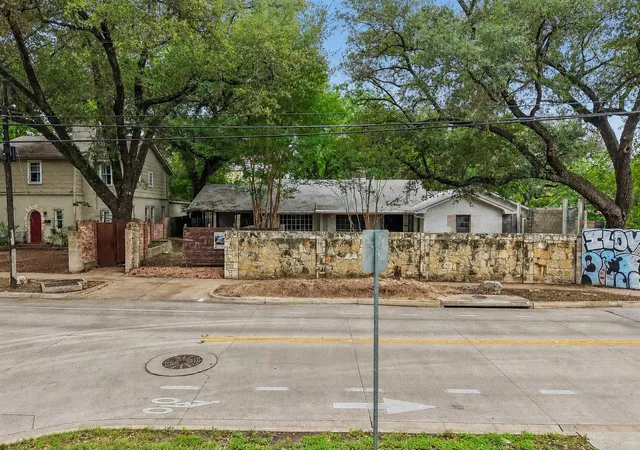 Photo 1 of Land for sale at 801 E 32nd Street, Austin, TX 78705 | MLS# 1476515 | Listing updated on 2026-09-01