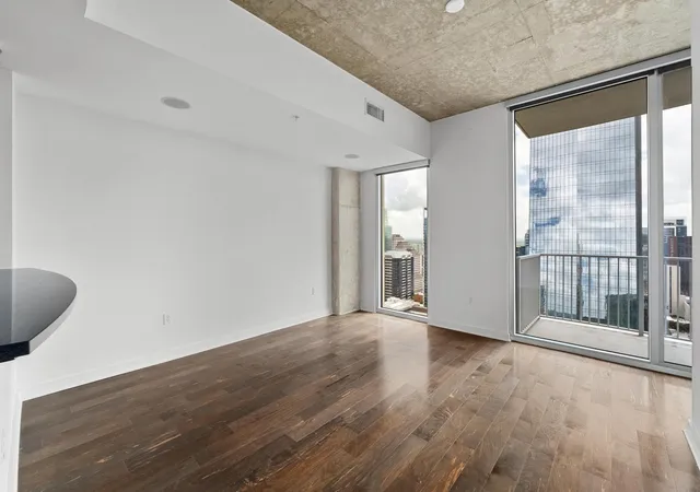 2nd image of 360 Nueces St #3907, Austin, TX 78701 | MLS# 4731150