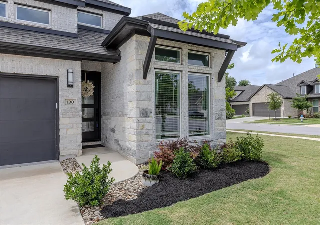 Photo 4 of Single family home for sale at 100 Green Knoll Ln, Georgetown, TX 78628 | MLS# 2116578 | Listing updated on 2026-10-10