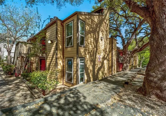 16th image of 1000 W 26th St #109, Austin, TX 78705 | MLS# 7945293