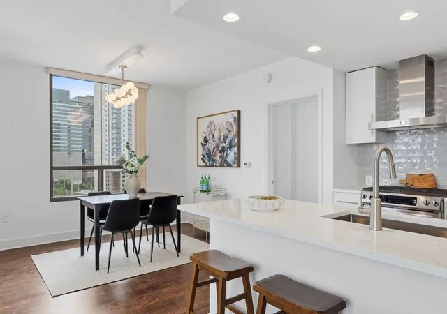 1st image of 300 Bowie St, Austin, TX 78703