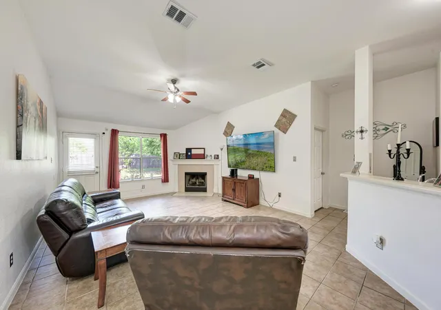 Photo 3 of Single family home for sale at 104 Edison Dr, Hutto, TX 78634 | MLS# 9611630 | Listing updated on 2026-10-28