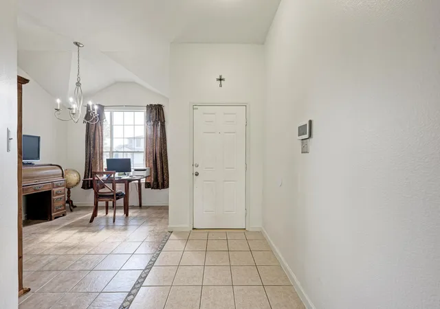 5th image of 104 Edison Dr, Hutto, TX 78634 | MLS# 9611630