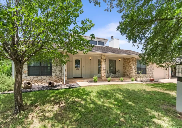 Homes for sale in Horseshoe Bay, TX | 210 Teeoff #B, Horseshoe Bay, TX 78657 | MLS# 7379874