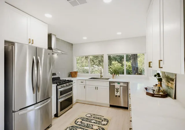 Photo 2 of Sale Pending at 10006 Faylin Dr, Austin, TX 78753 | MLS# 2827137 | Listing updated on 2026-08-28