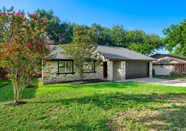 Photo 2 of Sale Pending at 10006 Faylin Dr, Austin, TX 78753 | MLS# 2827137 | Listing updated on 2026-08-28