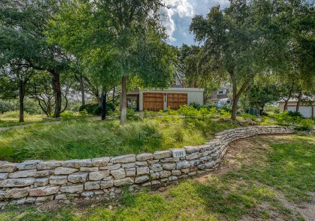 Photo 1 of Single family home for sale at 1106 N Shorewood Dr, Granite Shoals, TX 78654 | MLS# 4638259 | Listing updated on 2026-10-02