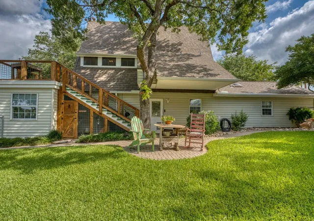 Photo 3 of Single family home for sale at 1106 N Shorewood Dr, Granite Shoals, TX 78654 | MLS# 4638259 | Listing updated on 2026-10-02