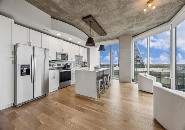 3rd image of 360 Nueces St #3702, Austin, TX 78701 | MLS# 9638262