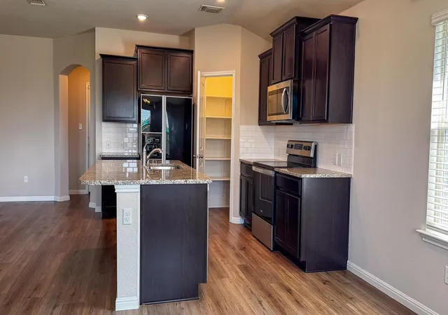 Photo 4 of Single family home for sale at 1329 Spicewood Dr, Burnet, TX 78611 | MLS# 1367569 | Listing updated on 2026-07-25