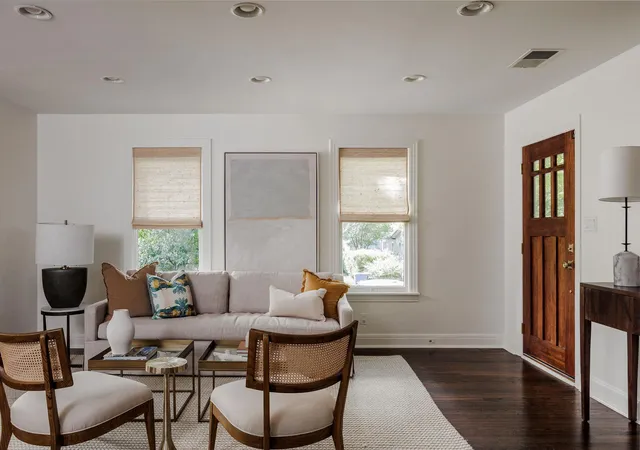 Photo 2 of Single family home for sale at 4004 Ridgelea Dr, Austin, TX 78731 | MLS# 8178948 | Listing updated on 2026-08-30