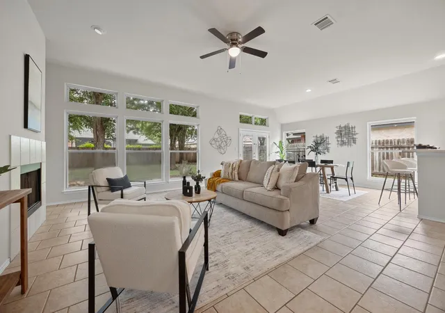 Photo 3 of Sale Pending at 119 Stephen Ln, Georgetown, TX 78626 | MLS# 3648614 | Listing updated on 2026-09-04