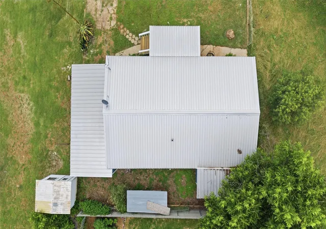 Photo 4 of Single family home for sale at 6212 Fm 690, Burnet, TX 78611 | MLS# 6536776 | Listing updated on 2026-10-06
