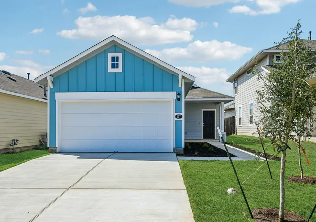 Photo 1 of Single family home for sale at 157 Tempest Trl, Maxwell, TX 78656 | MLS# 3528758 | Listing updated on 2026-08-24