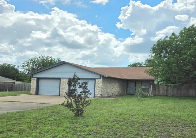 Photo 3 of House for sale at 15208 Spring Hl Ln, Pflugerville, TX 78660 | MLS# 3172802 | Listing updated on 2026-08-10