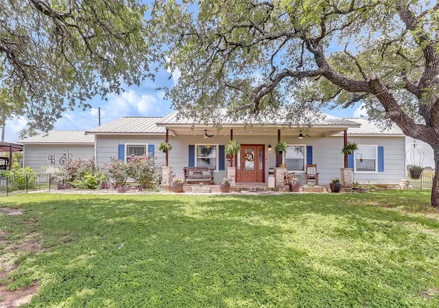 Photo 2 of Single family home for sale at 2271 County Rd 112, Burnet, TX 78611 | MLS# 5802545 | Listing updated on 2026-10-05