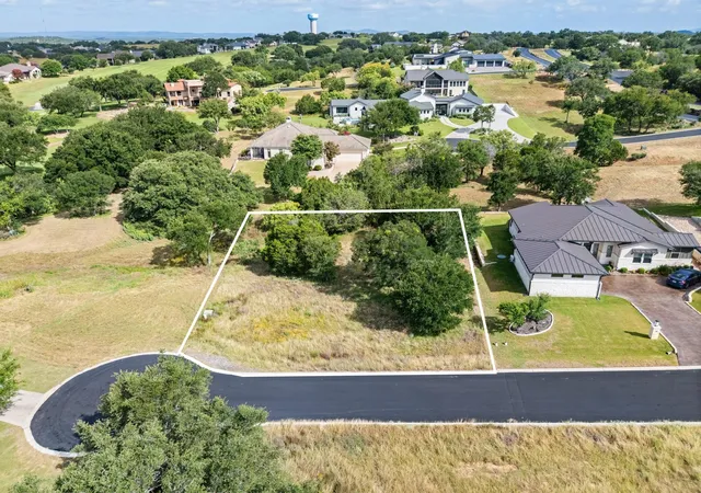 Homes for sale in Horseshoe Bay, TX | 408 Emerald Wy, Horseshoe Bay, TX 78657 | MLS# 2135031