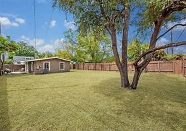 Photo 13 of Single family home for sale at 3705 Manorwood Rd, Austin, TX 78723 | MLS# 4977500 | Listing updated on 2026-09-01
