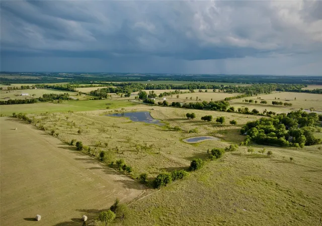 2nd image of 414 Cr 463 S, Bruceville Eddy, TX 76524 | MLS# 2714484
