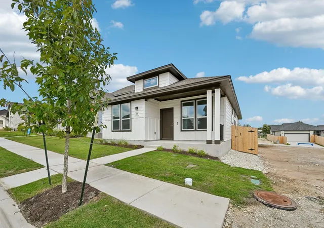 Photo 3 of Single family home for sale at 124 Tenny Ln, Kyle, TX 78640 | MLS# 4046176 | Listing updated on 2026-10-06