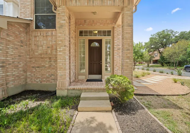 2nd image of 7808 Cheno Cortina Trl, Austin, TX 78749 | MLS# 5734168
