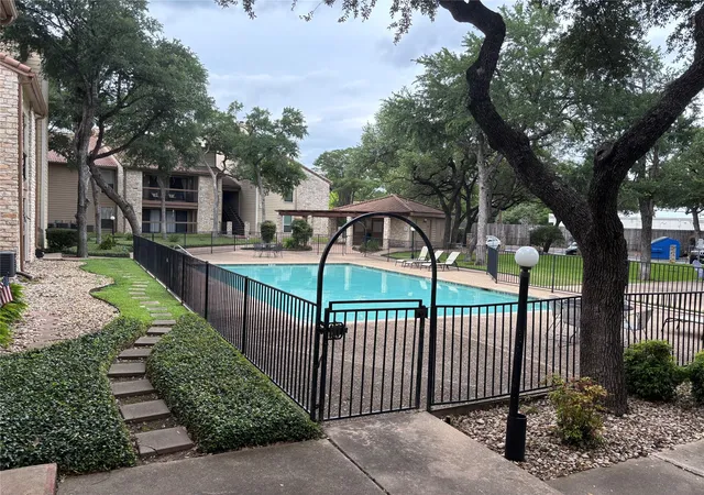 Listing Photo 2 - Condo for sale in building located at 8600 Fathom Cir, Austin, TX 78750 - Unit #2301