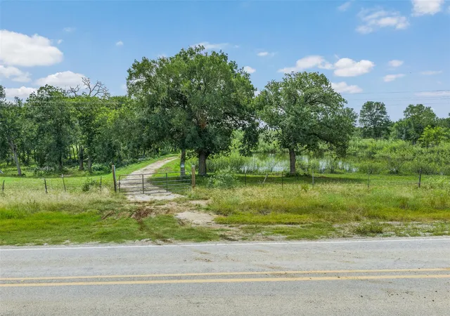 Photo 3 of House for sale at 401 Fm 672, Dale, TX 78616 | MLS# 8053453 | Listing updated on 2026-08-28